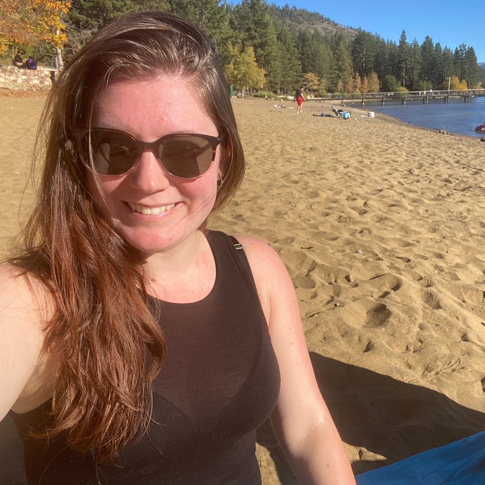 Meet your Posher, Carissa